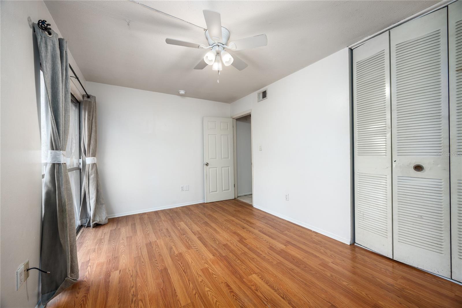 GC536215 Property Photo