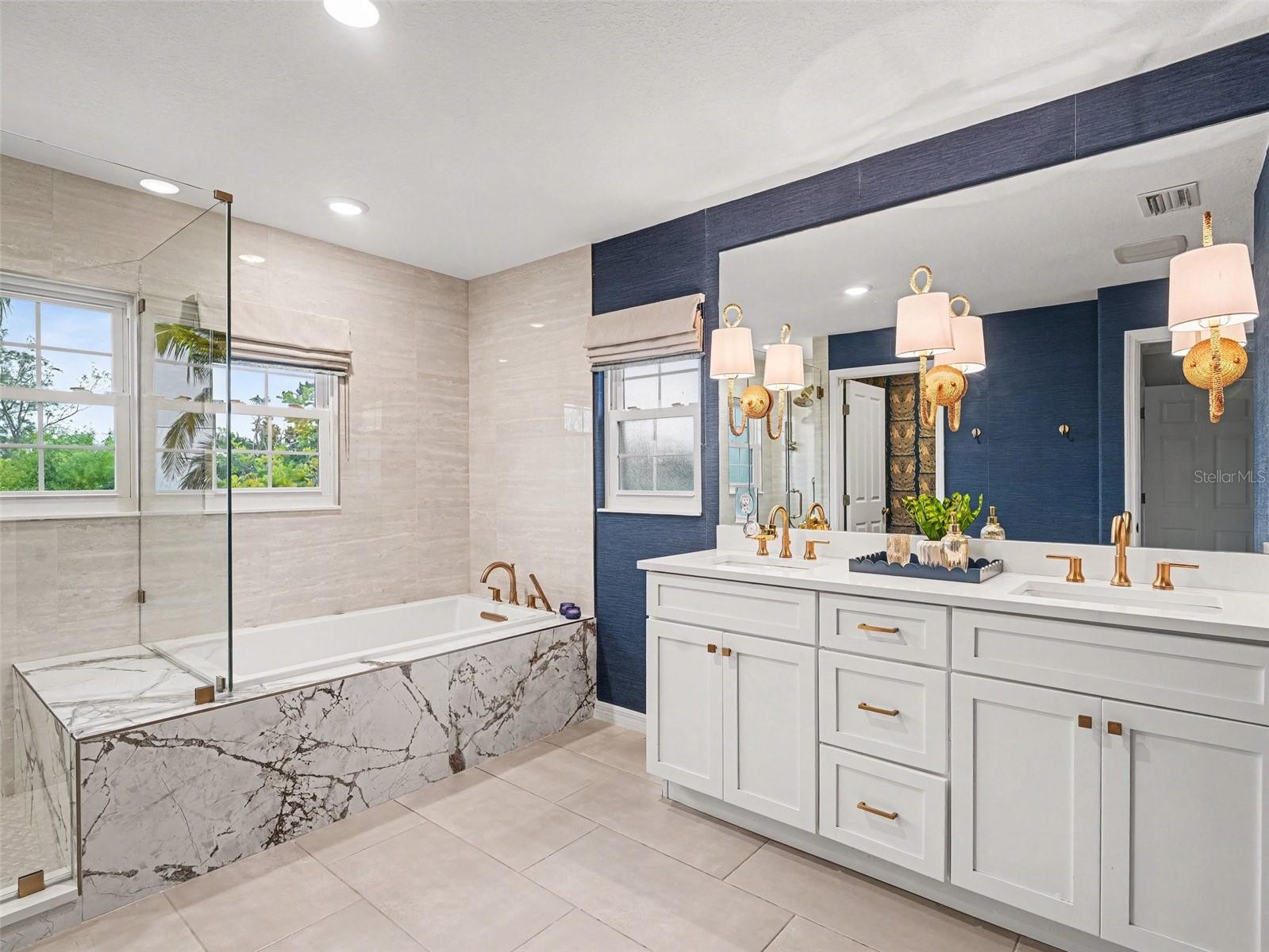 A4676348 Property Photo