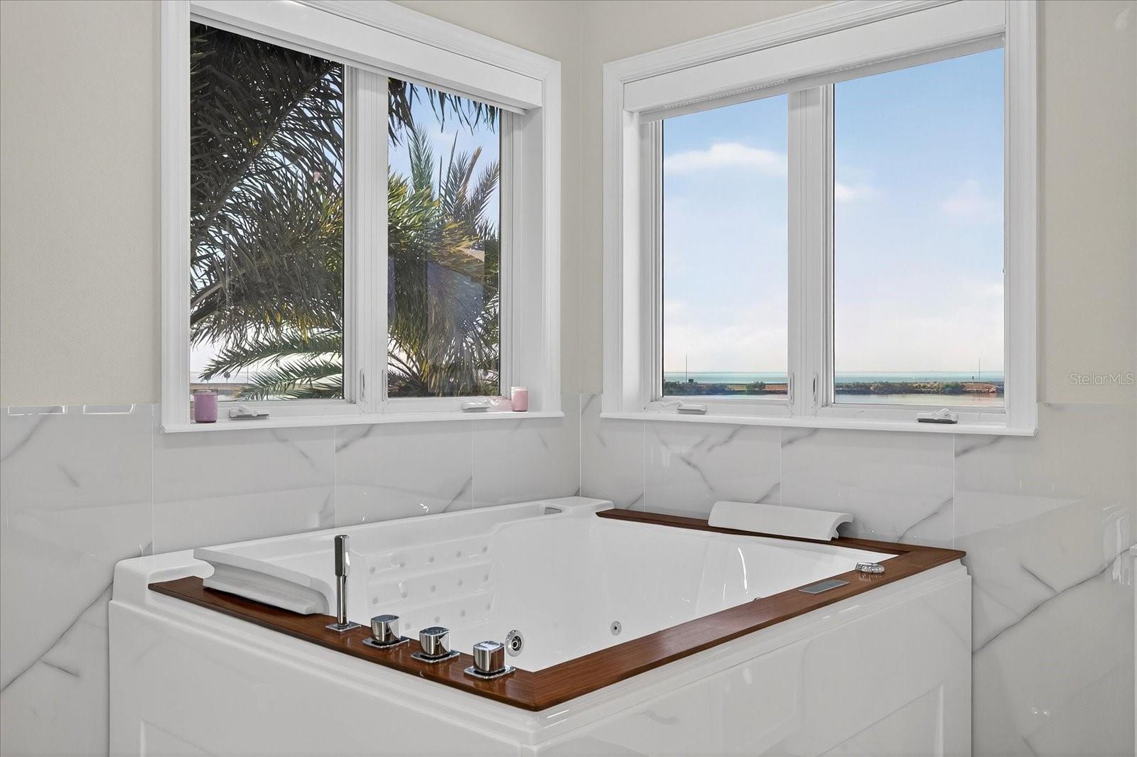 TB8459298 Property Photo