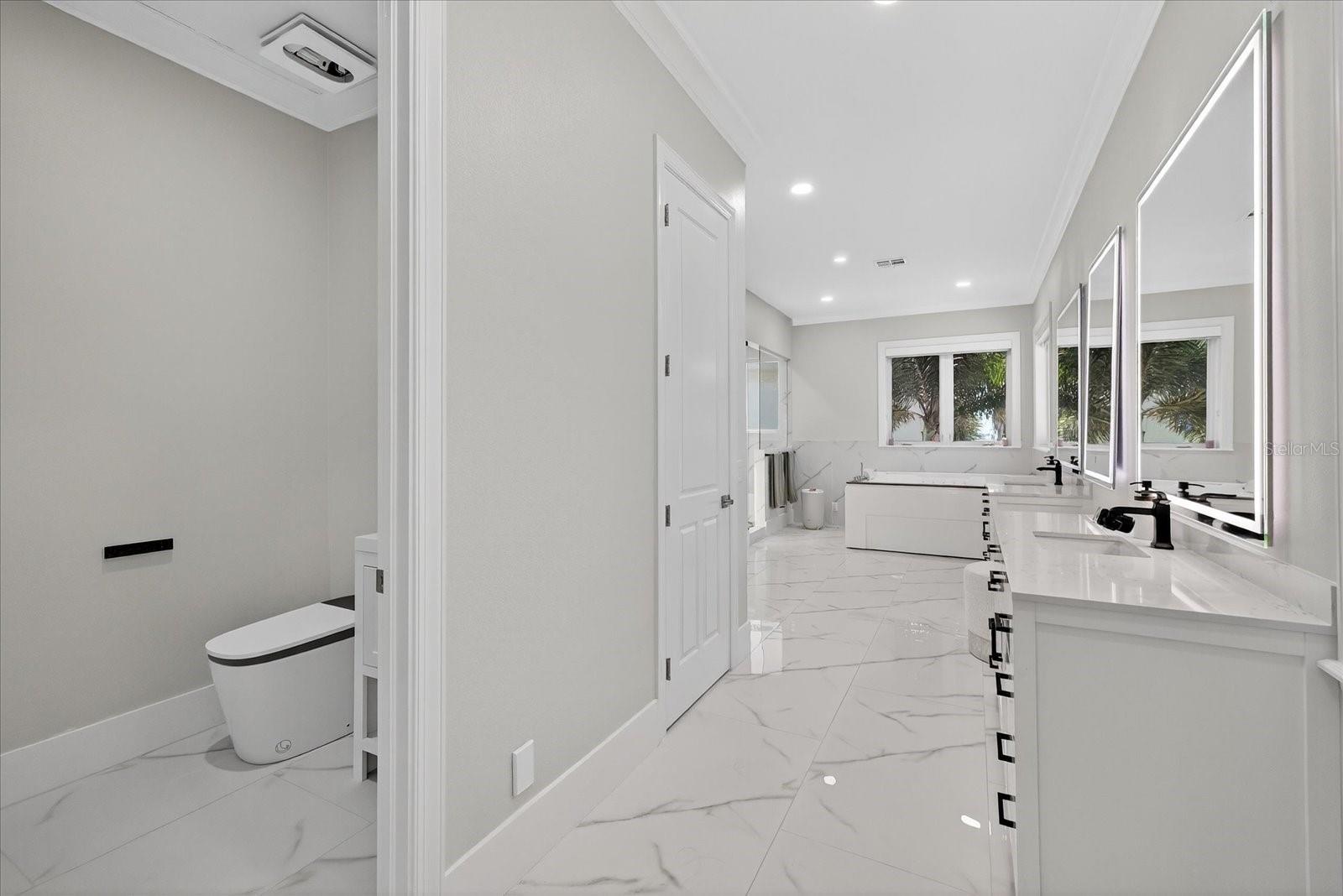 TB8459298 Property Photo