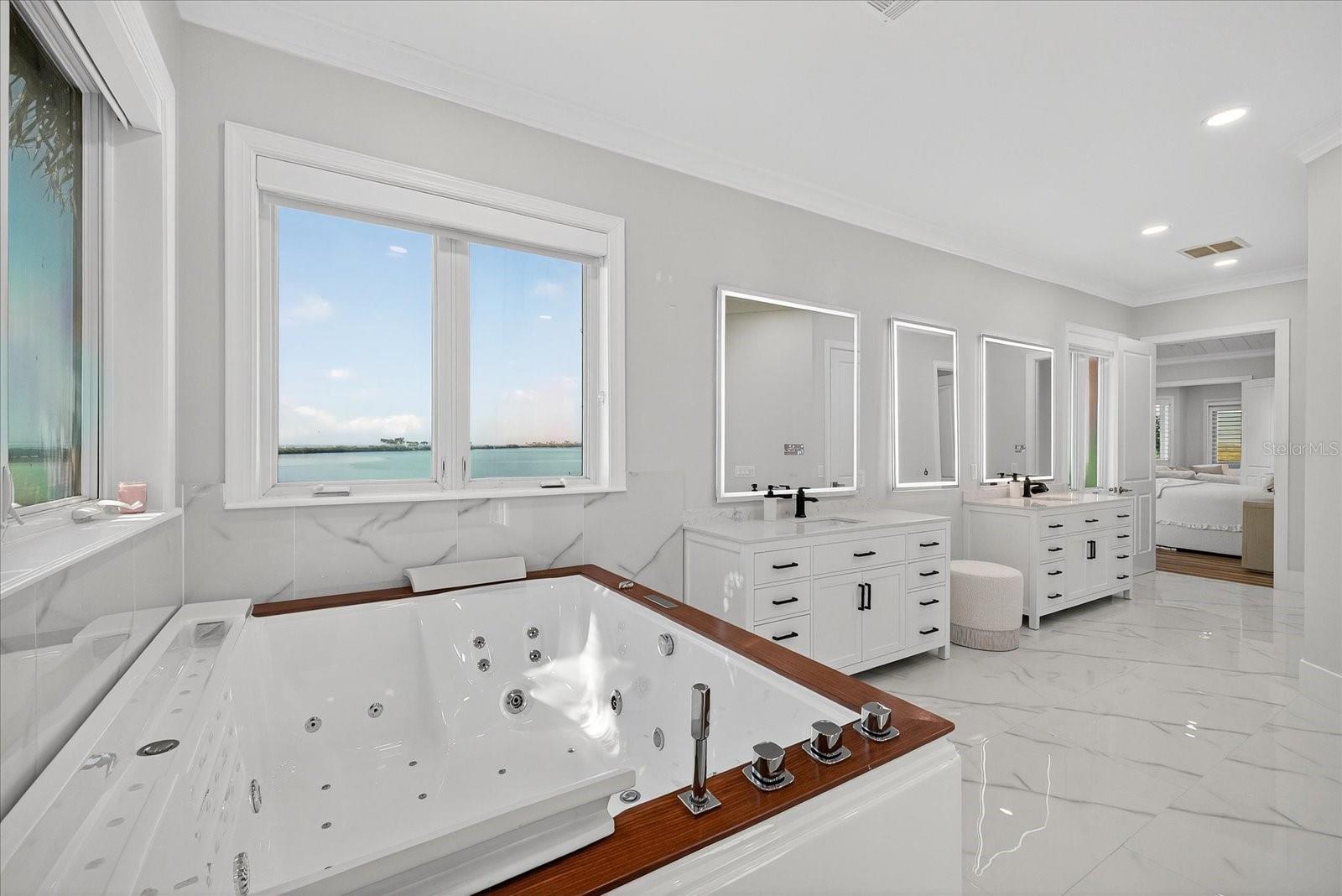 TB8459298 Property Photo