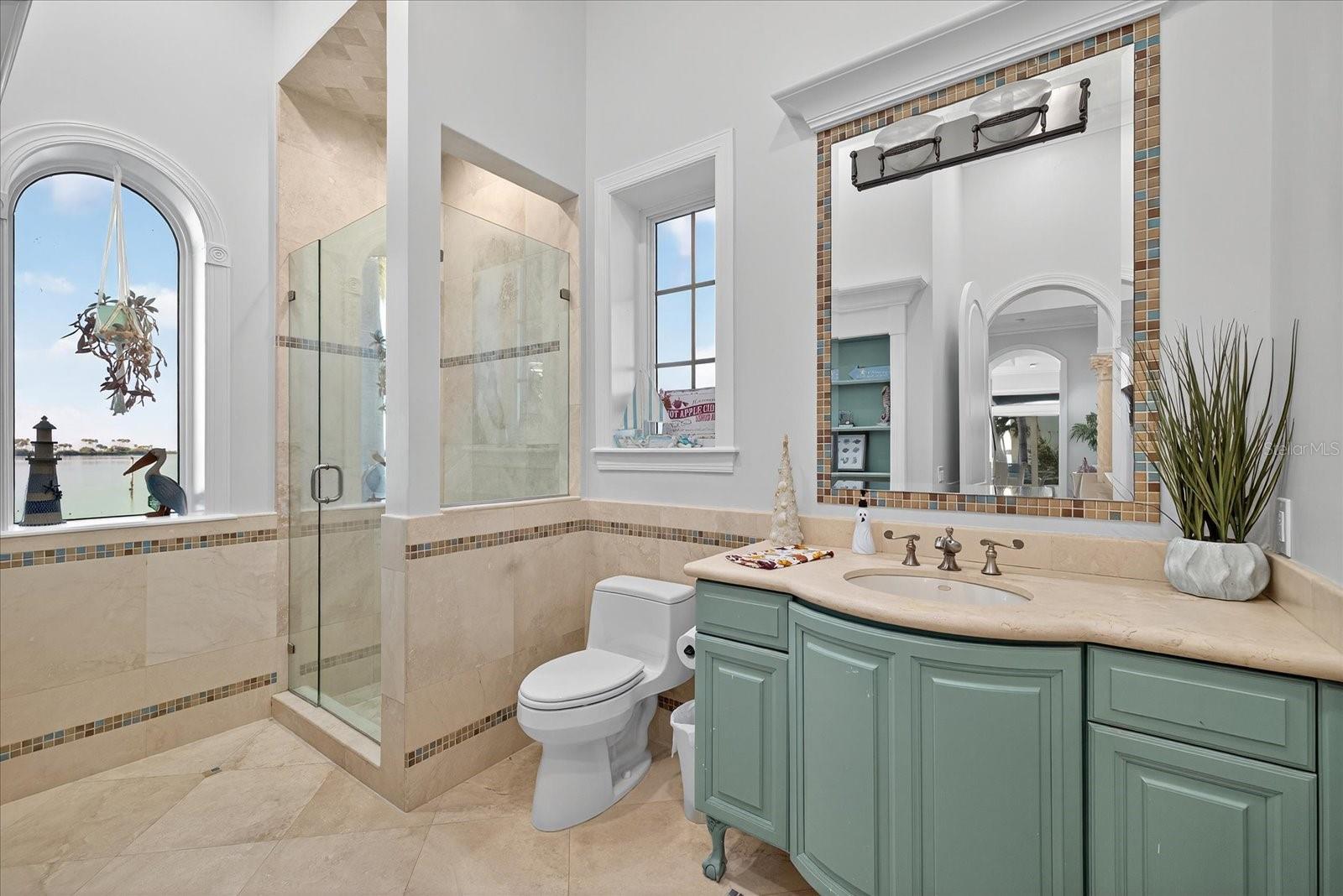 TB8459298 Property Photo