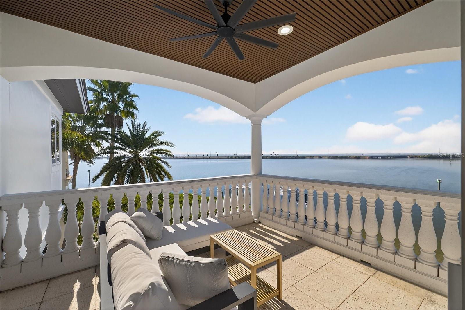 TB8459298 Property Photo