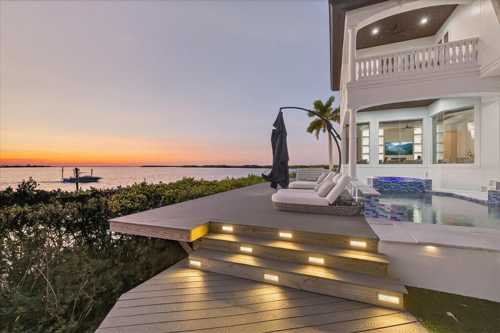 TB8459298 Property Photo