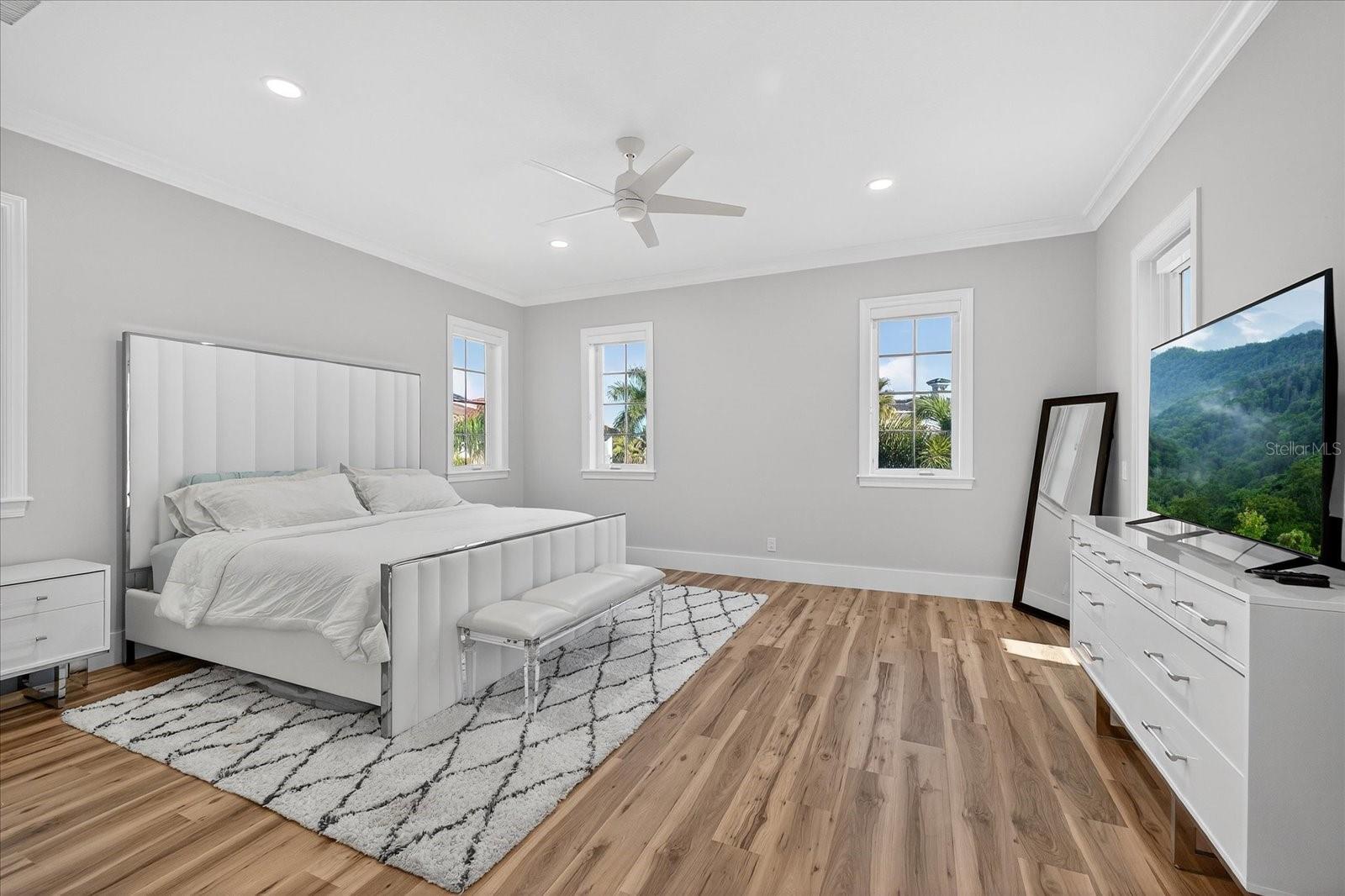 TB8459298 Property Photo