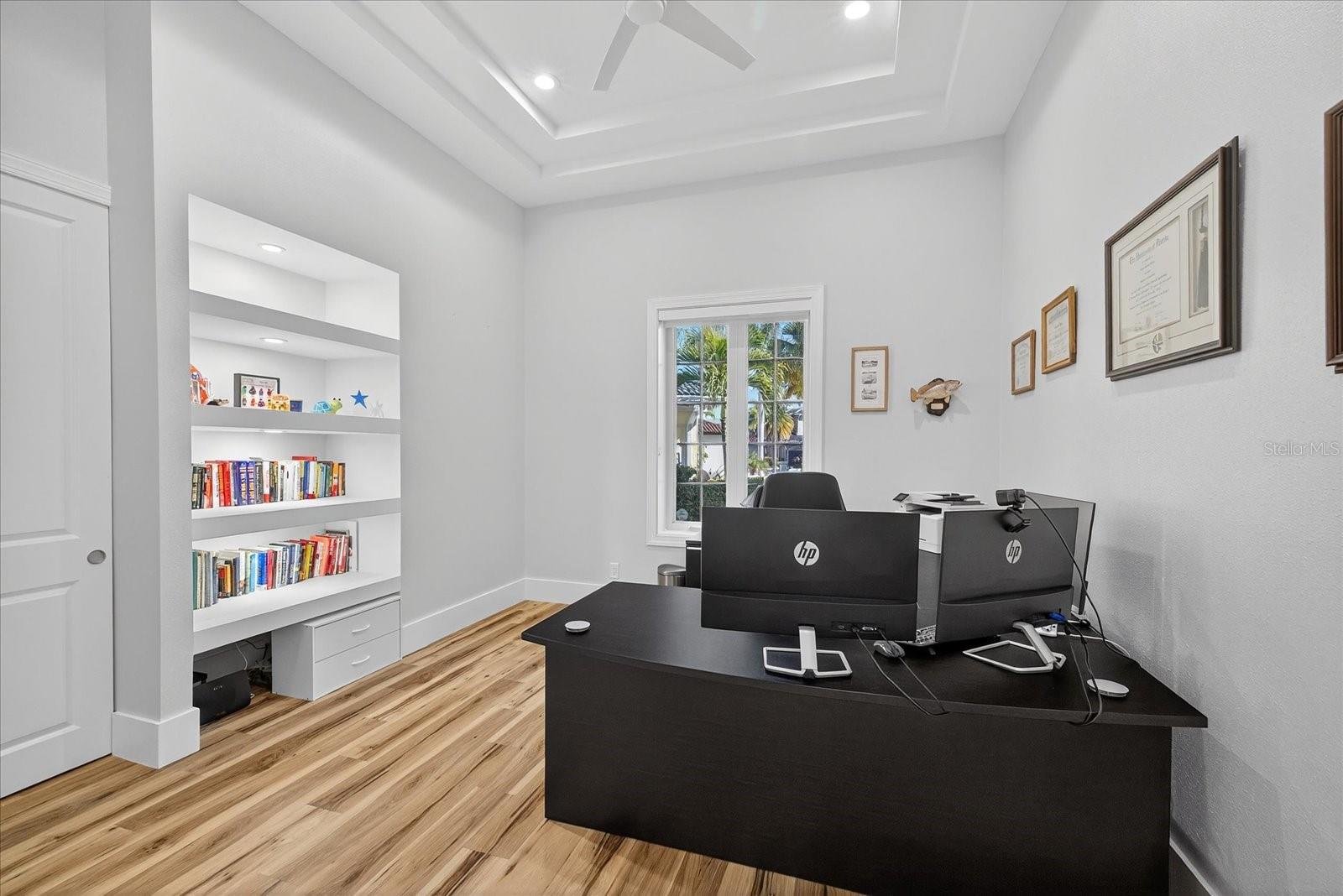 TB8459298 Property Photo