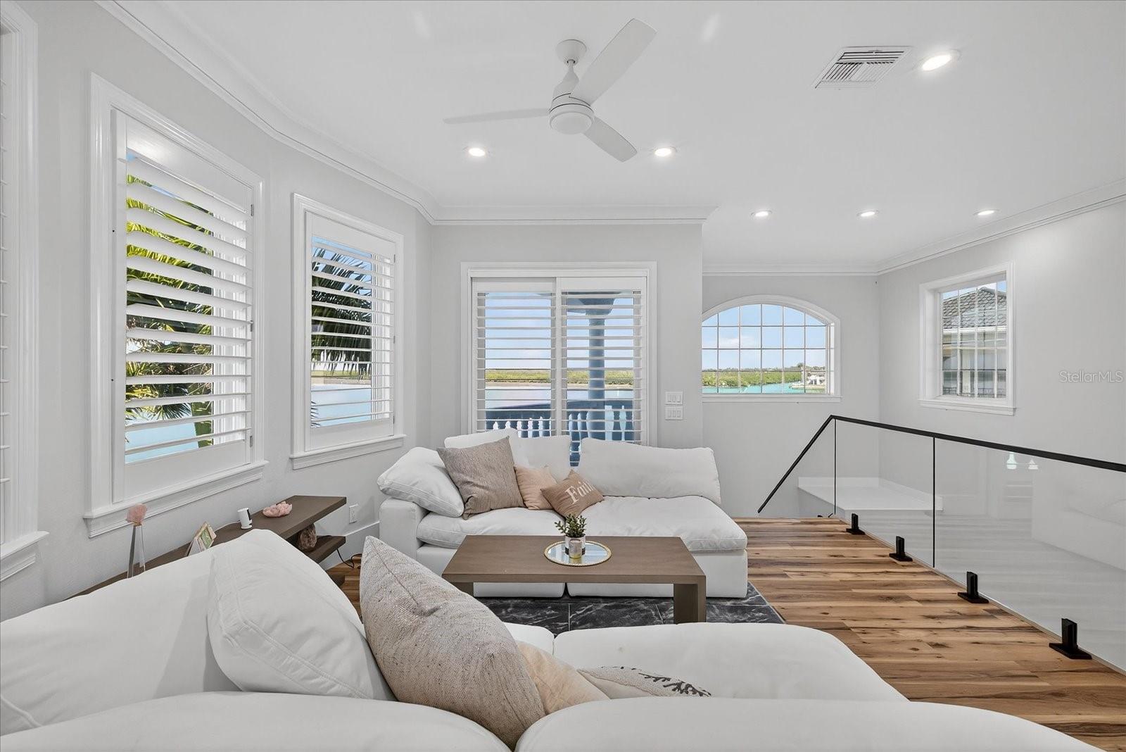 TB8459298 Property Photo