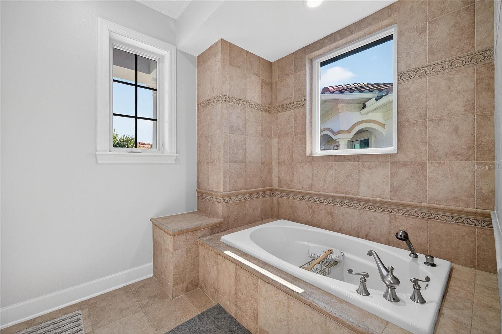 TB8459298 Property Photo