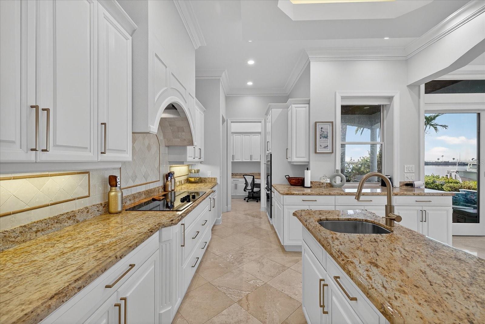 TB8459298 Property Photo