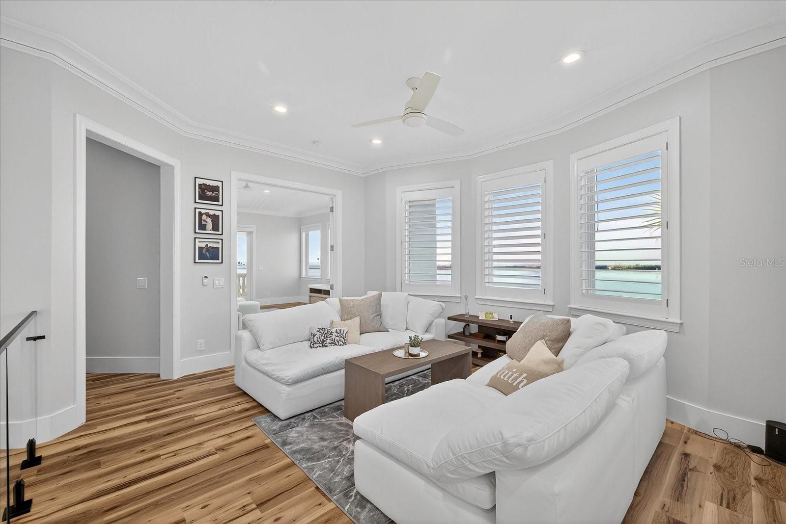 TB8459298 Property Photo