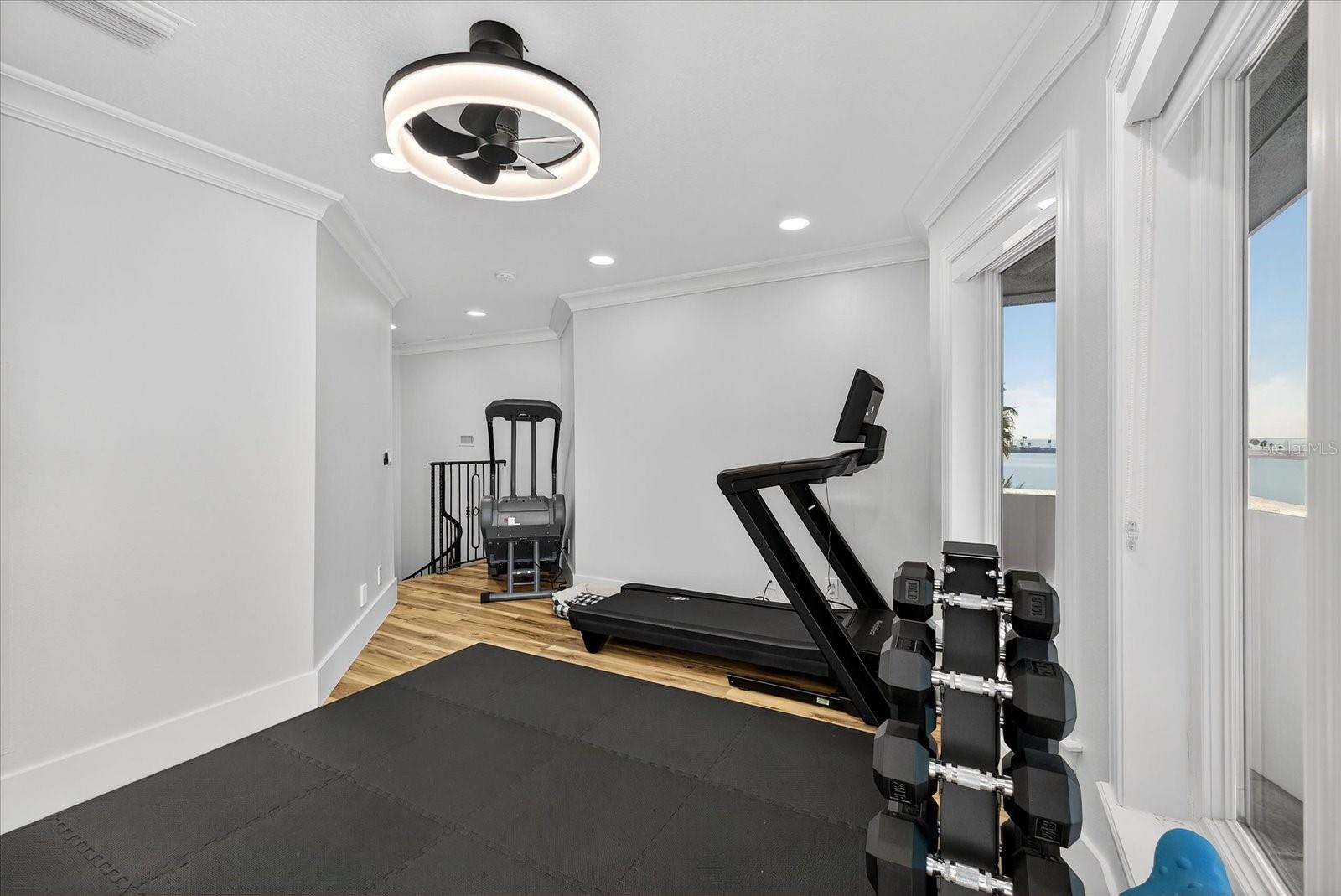 TB8459298 Property Photo