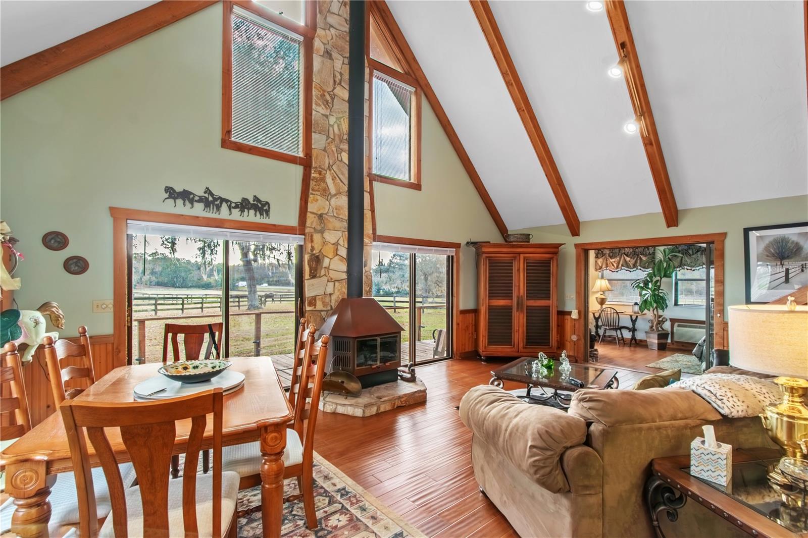 OM715665 Property Photo