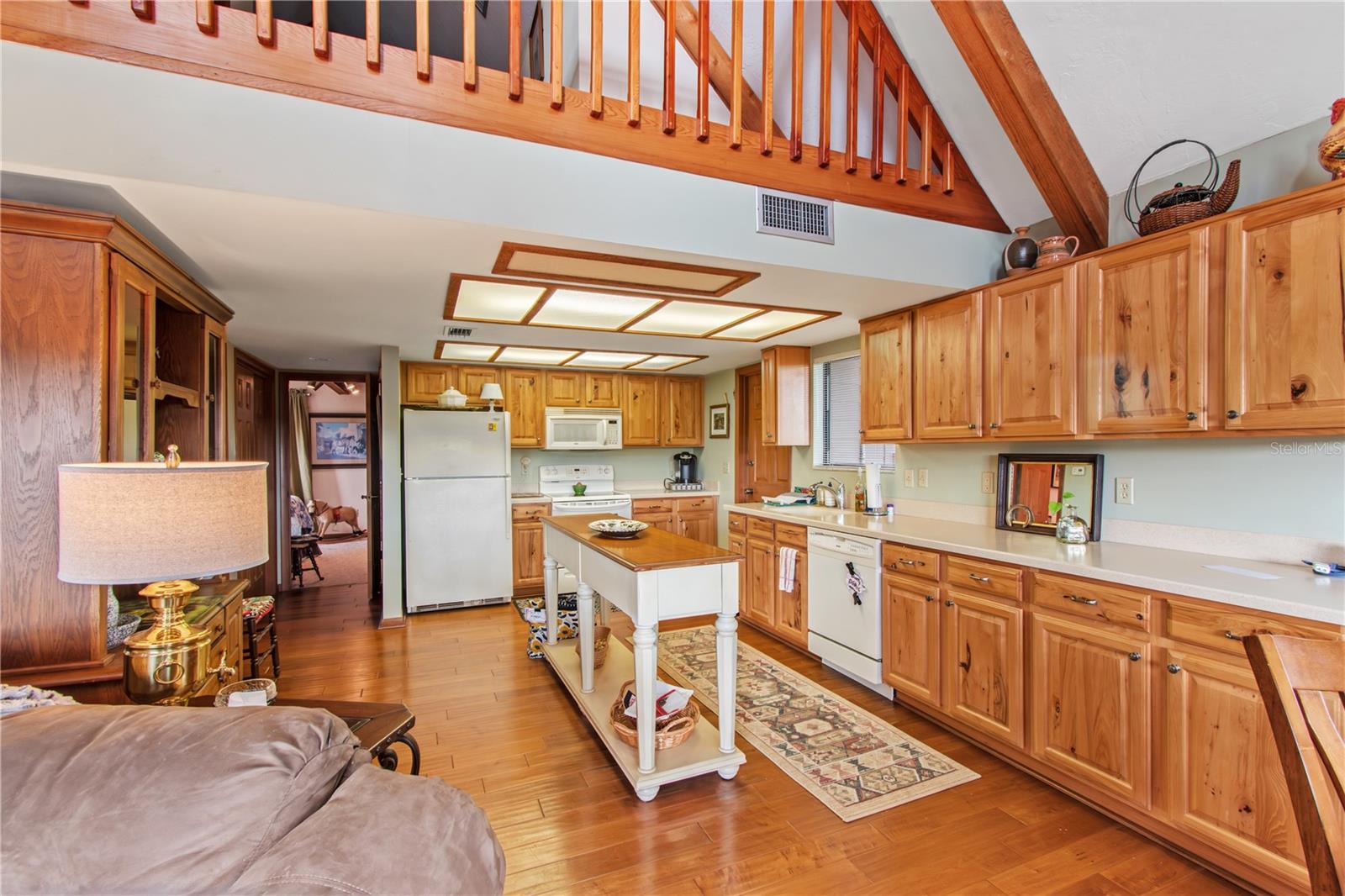 OM715665 Property Photo