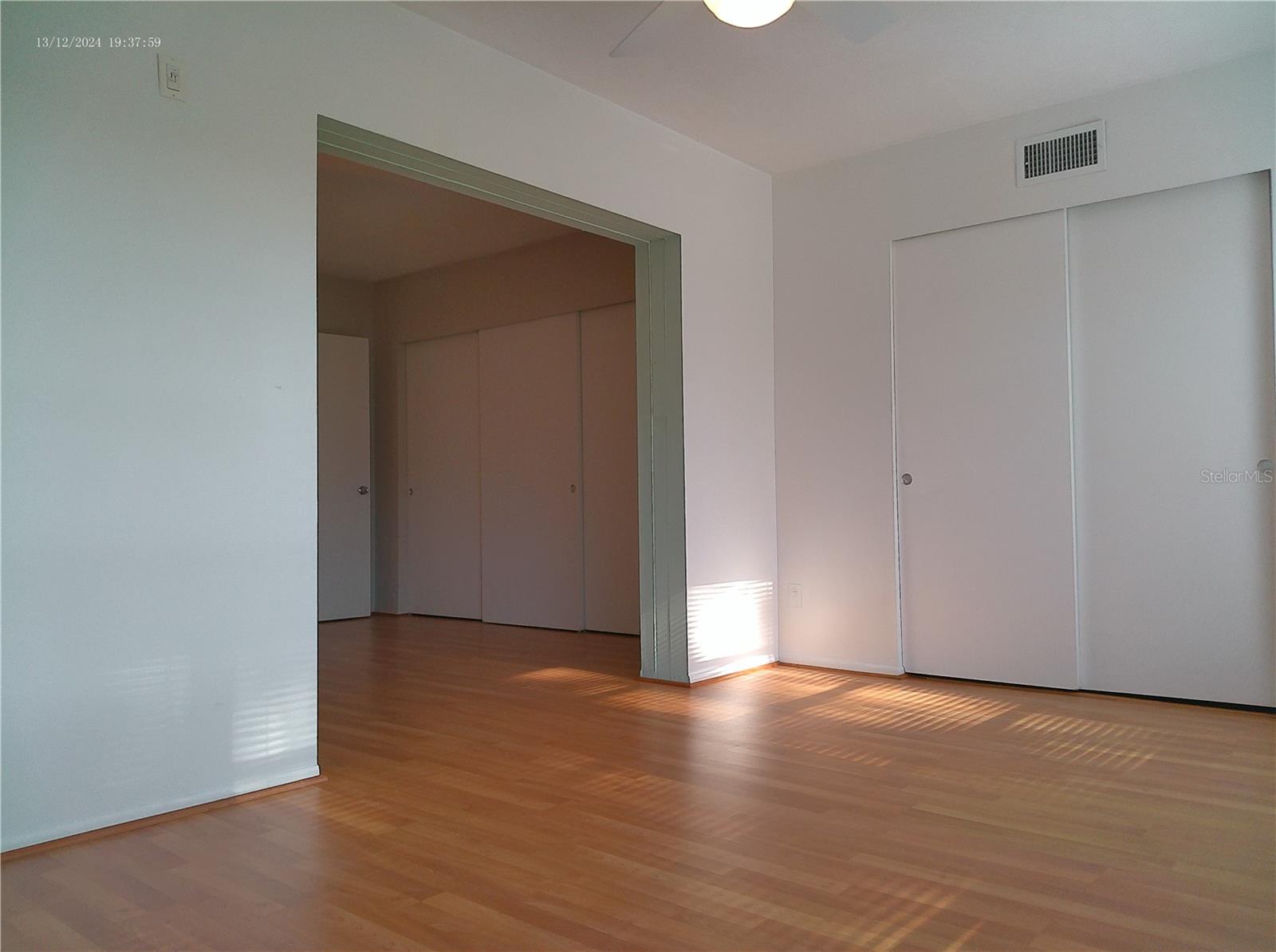 W7881672 Property Photo