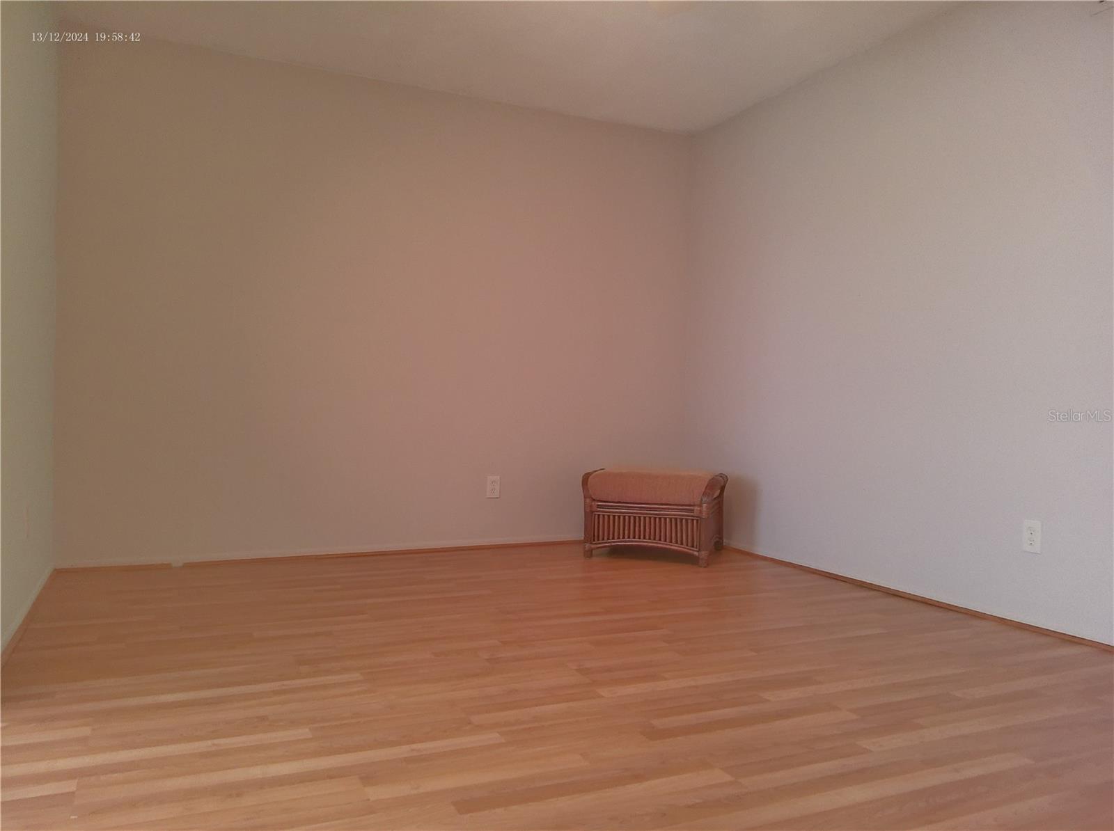 W7881672 Property Photo