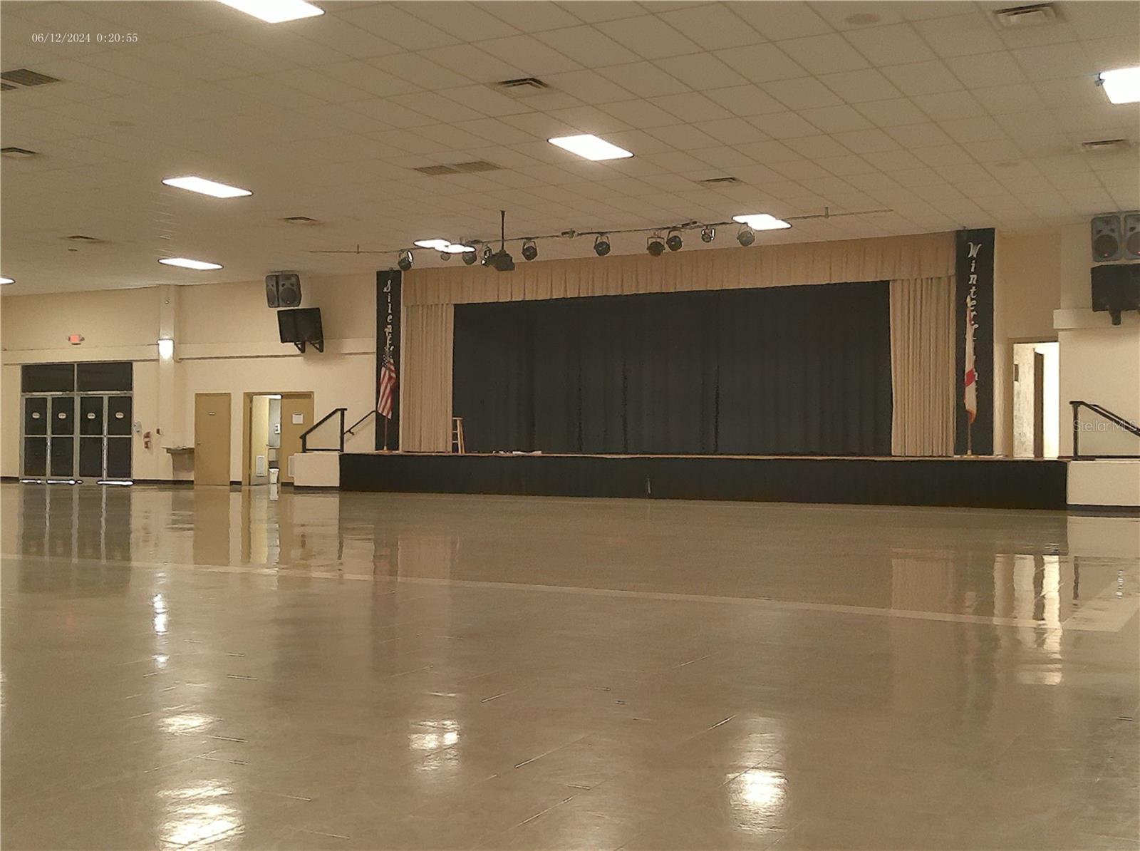 W7881672 Property Photo