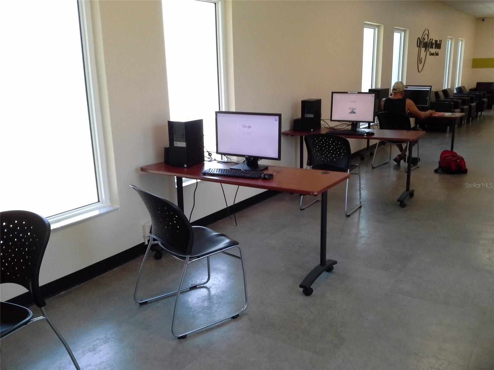 W7881672 Property Photo