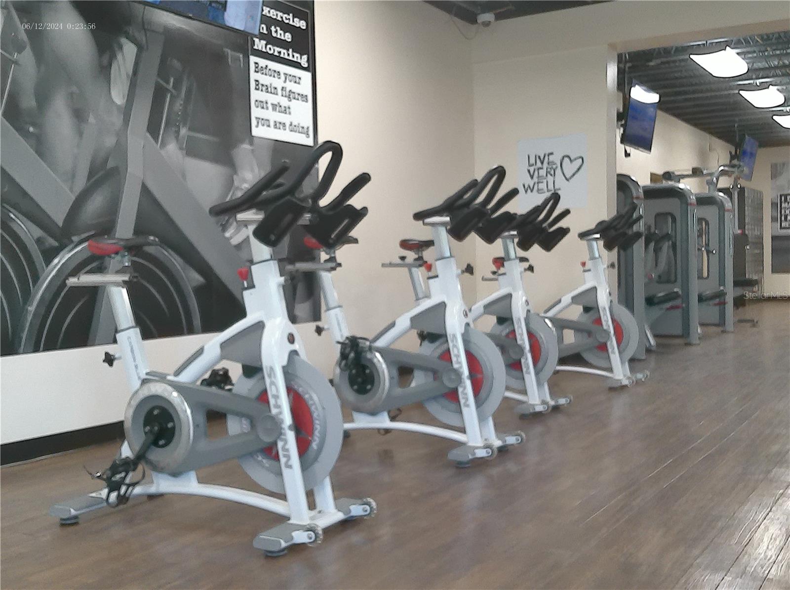 W7881672 Property Photo