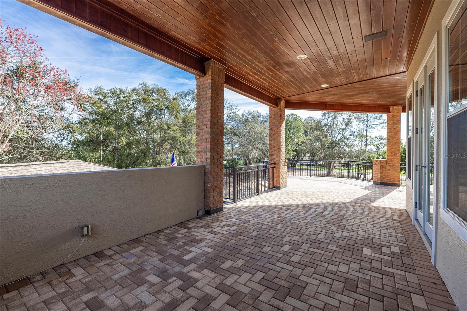 TB8459347 Property Photo