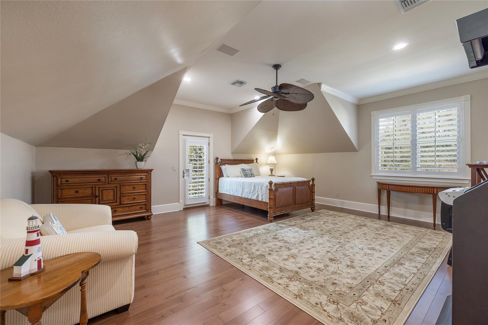 TB8459347 Property Photo