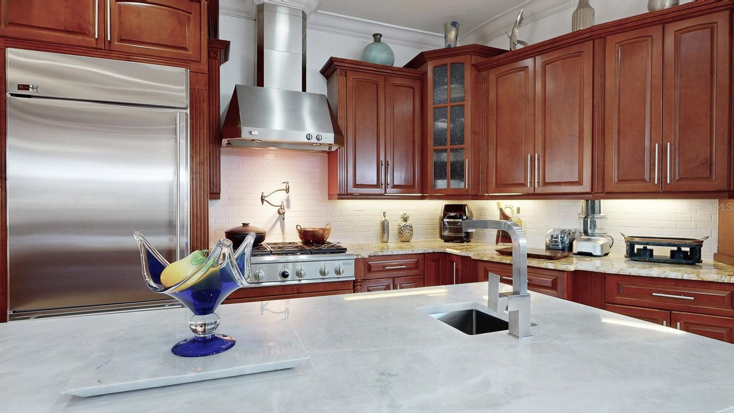 TB8459350 Property Photo