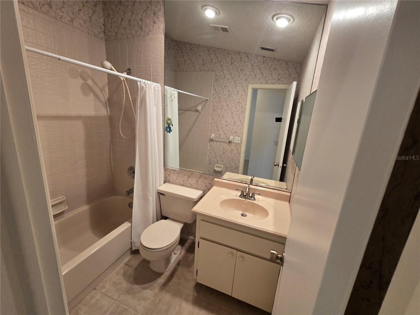 W7881674 Property Photo