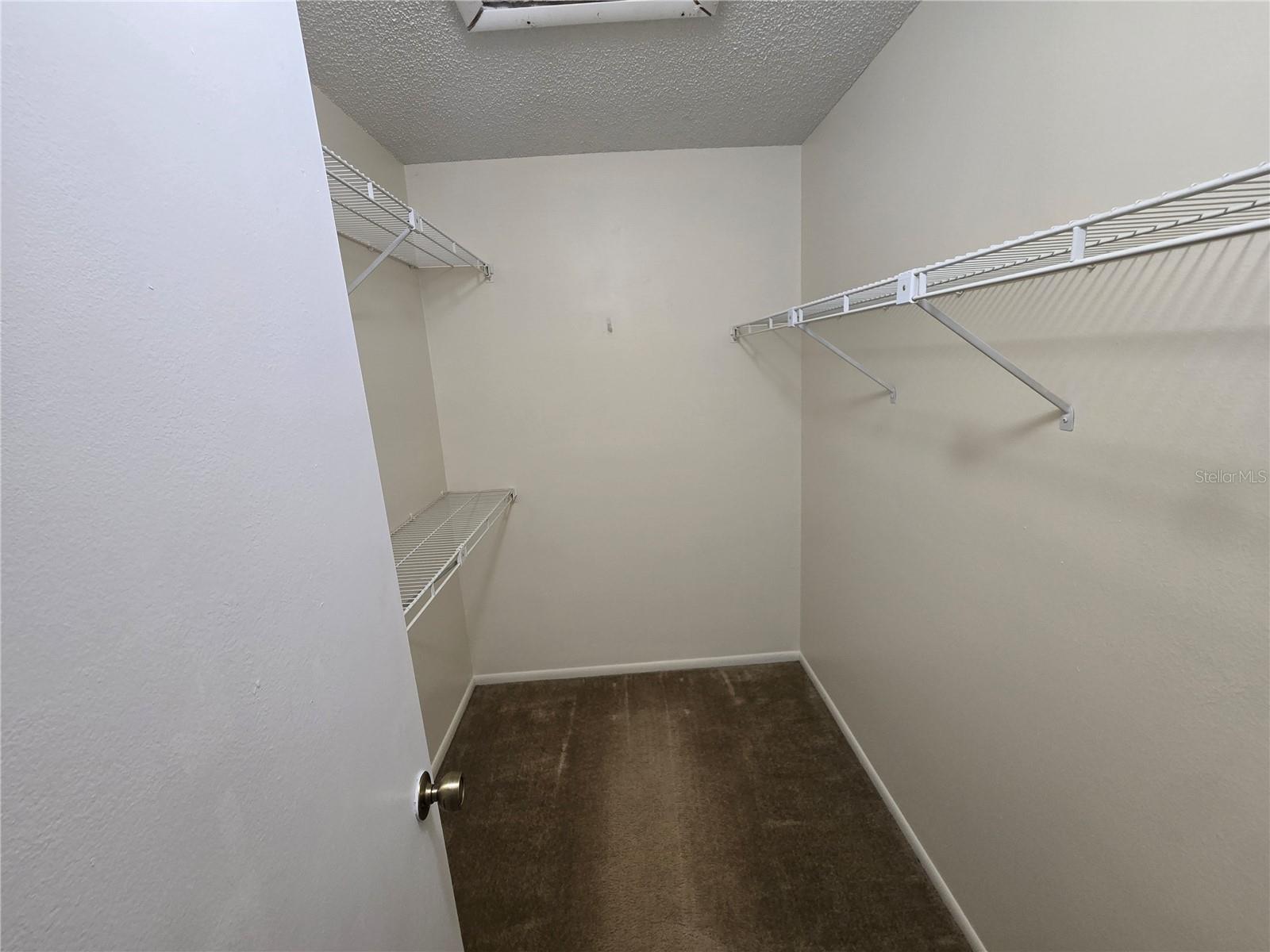 W7881674 Property Photo