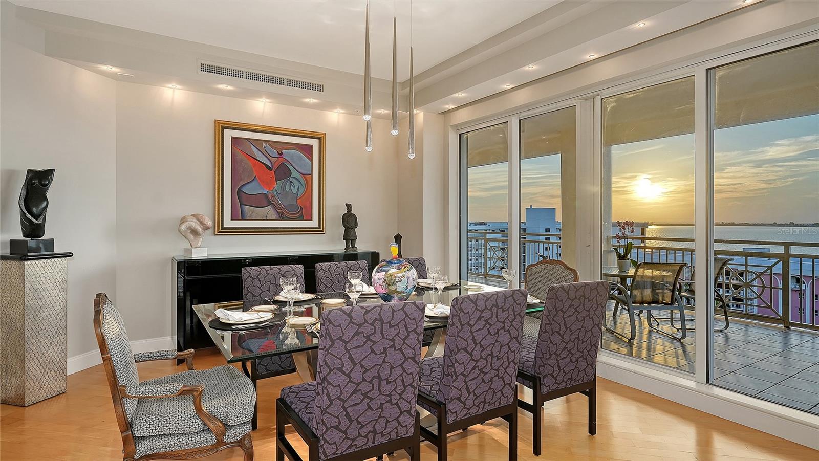 A4676375 Property Photo