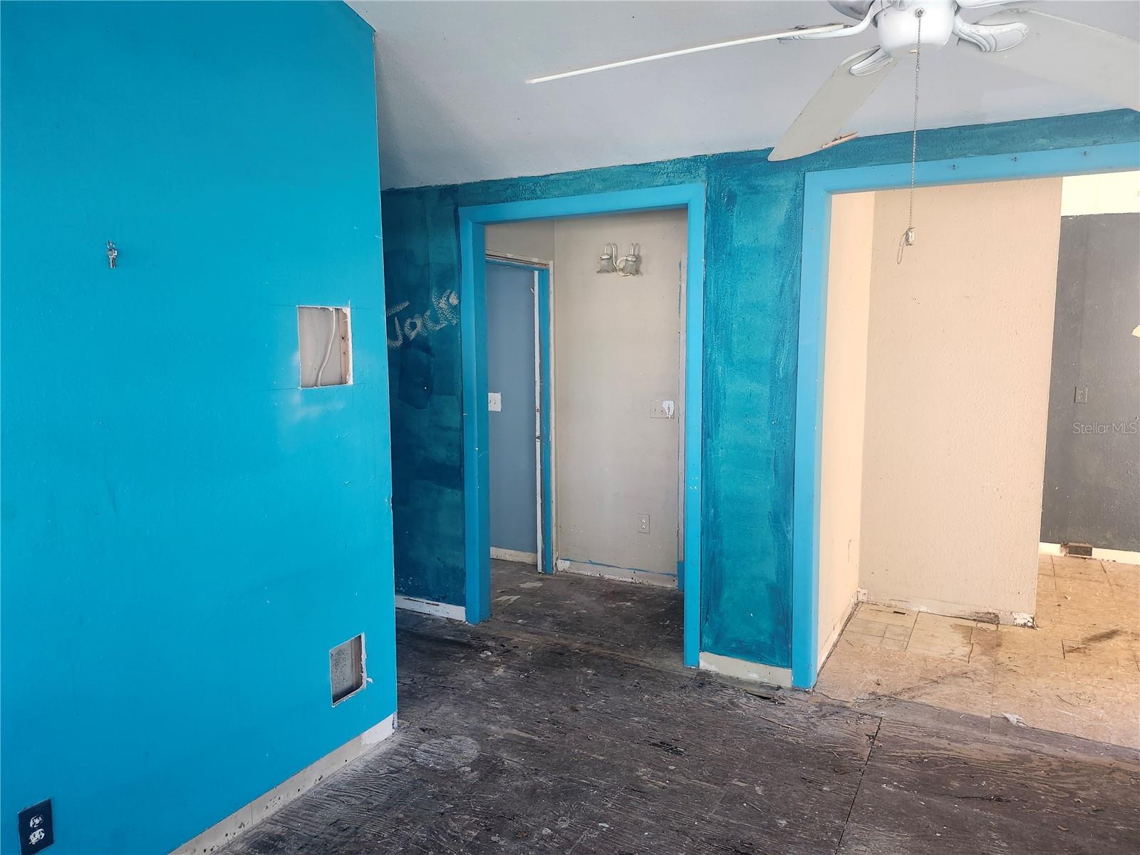 W7881676 Property Photo