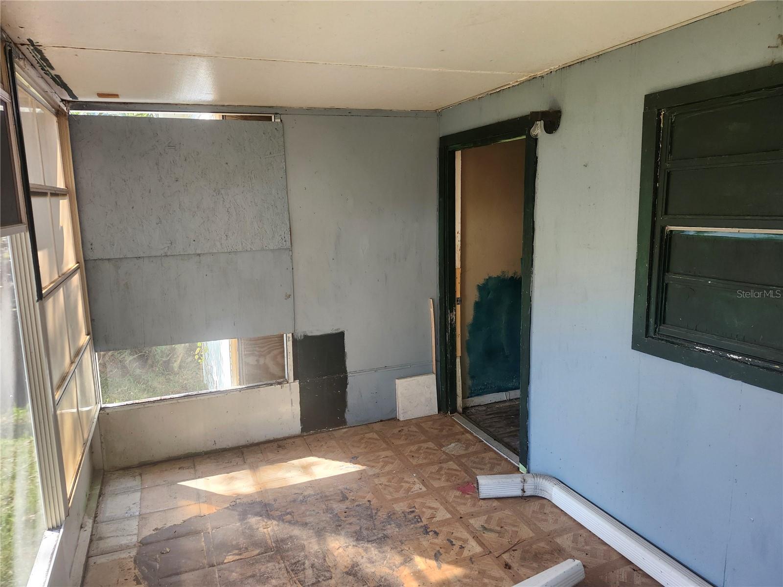 W7881676 Property Photo