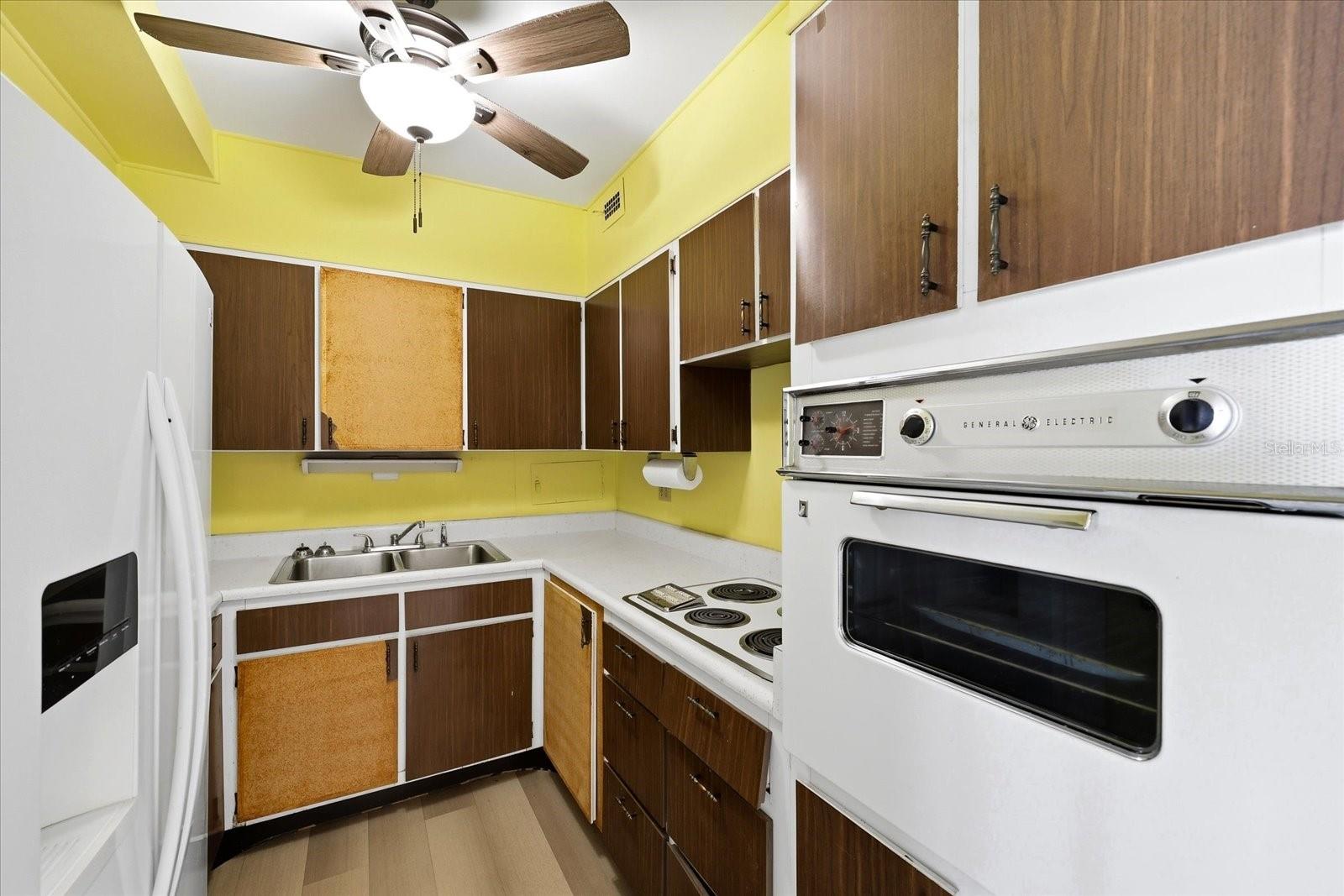 31 ISLAND WAY #1205, CLEARWATER BEACH, FL, 33767