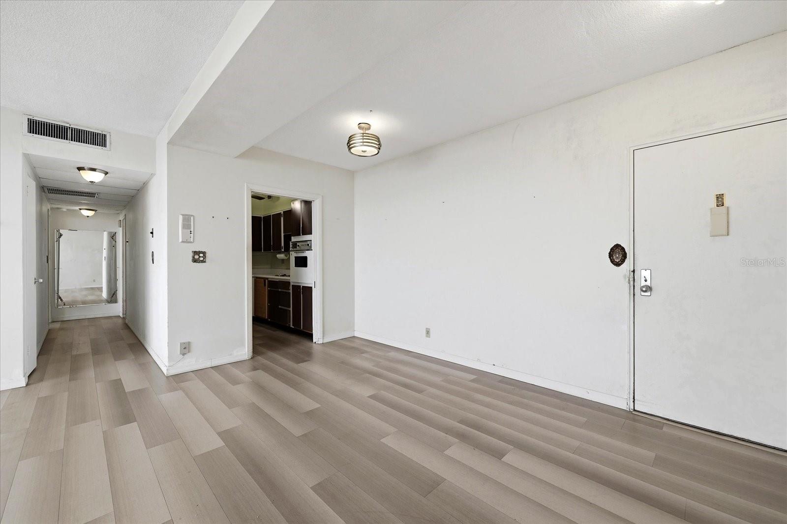 31 ISLAND WAY #1205, CLEARWATER BEACH, FL, 33767