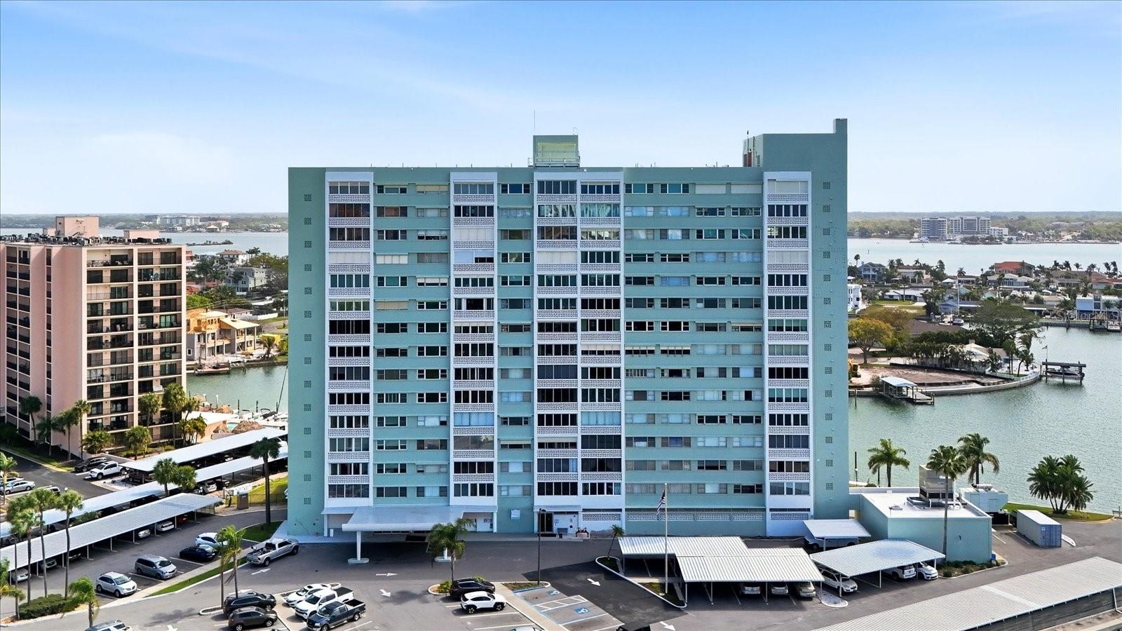 31 ISLAND WAY #1205, CLEARWATER BEACH, FL, 33767