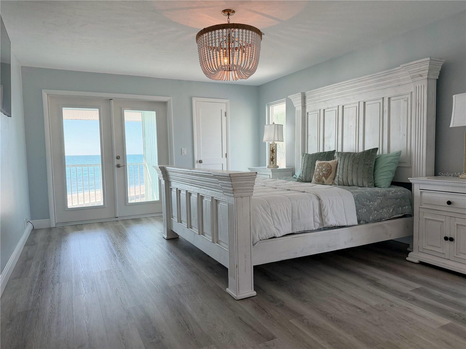 N6142094 Property Photo