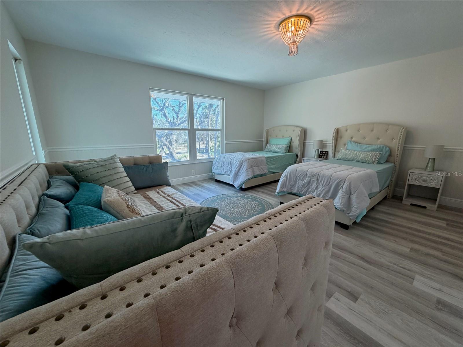 N6142094 Property Photo