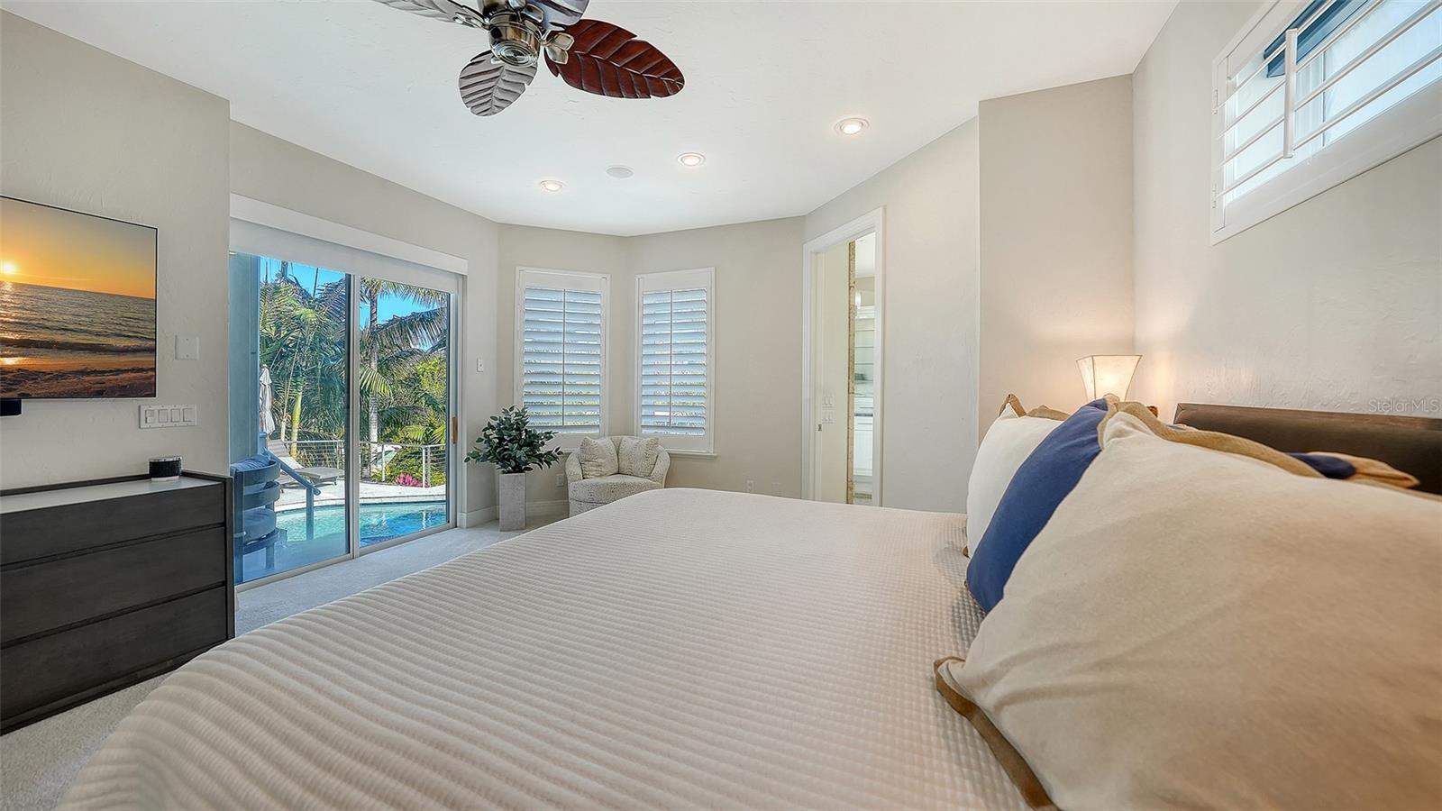 A4676402 Property Photo