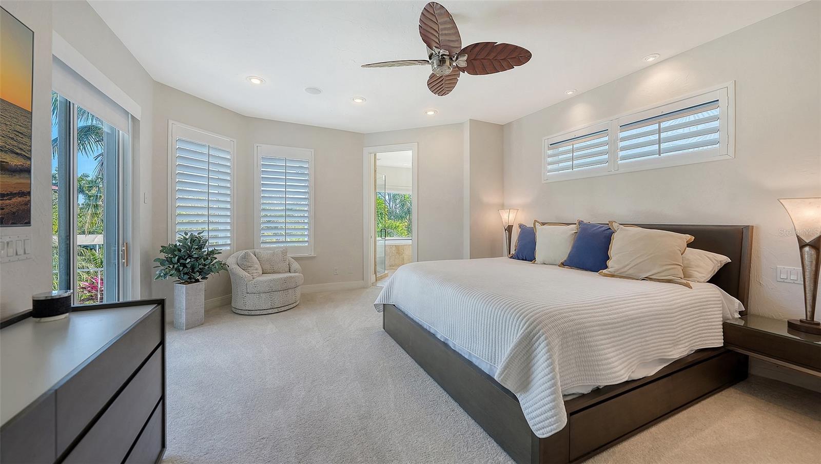 A4676402 Property Photo