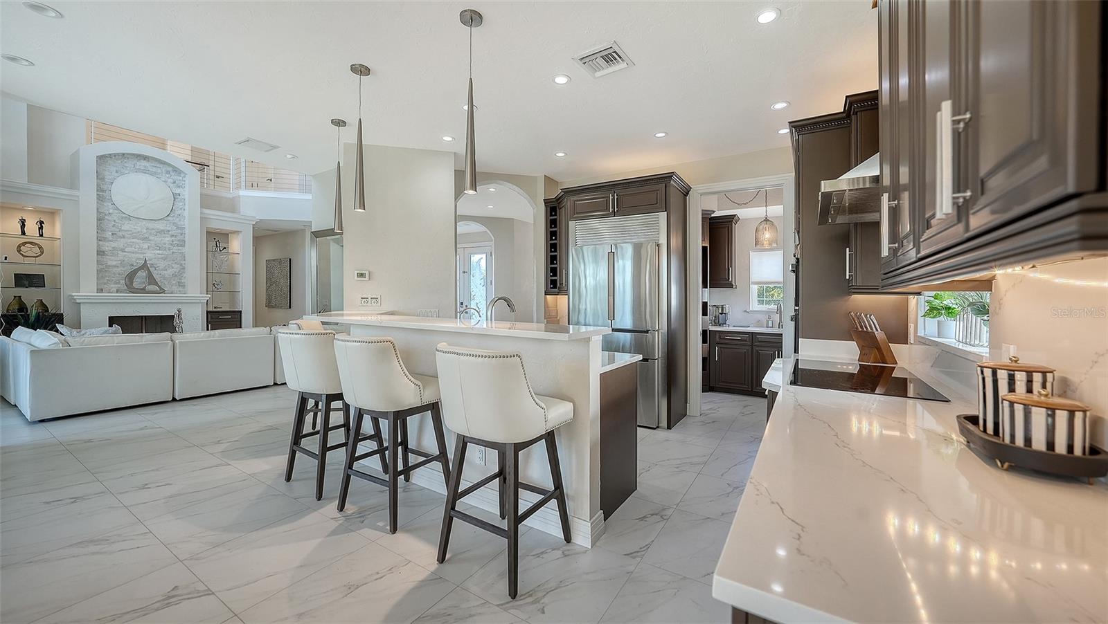 A4676402 Property Photo