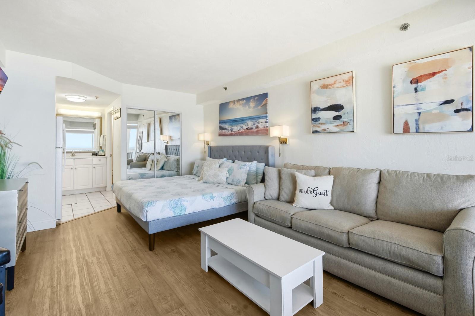 V4946458 Property Photo