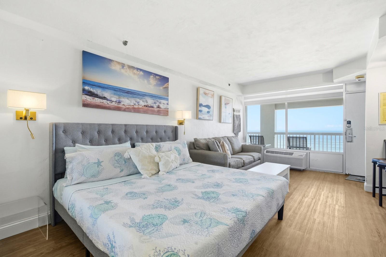 V4946458 Property Photo