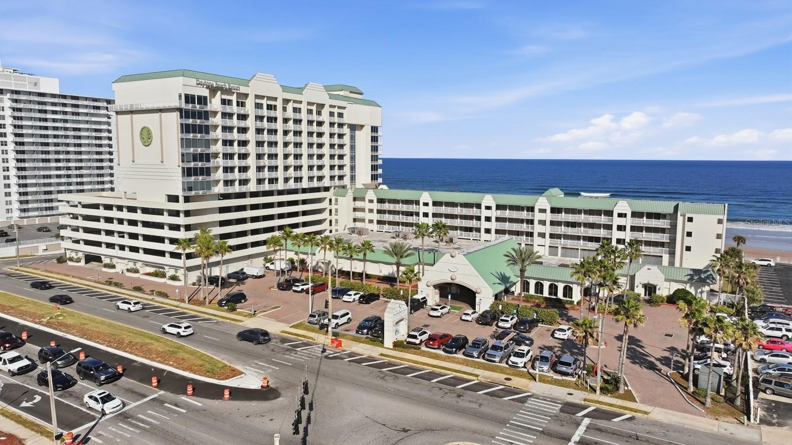 V4946458 Property Photo