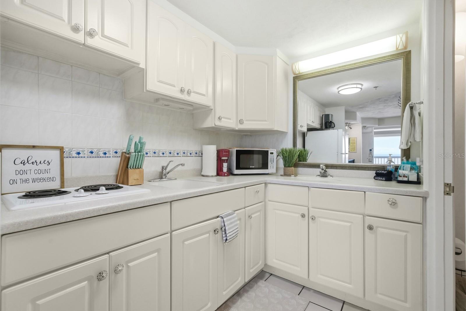 V4946458 Property Photo