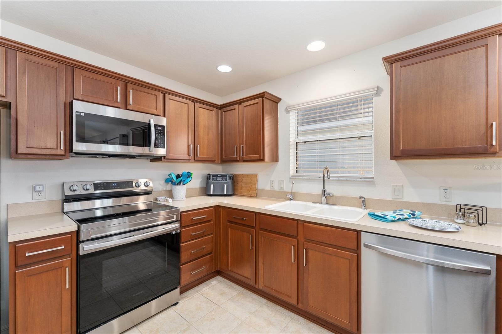 1131 SOUTHERN SUN DR, THE VILLAGES, FL, 32162