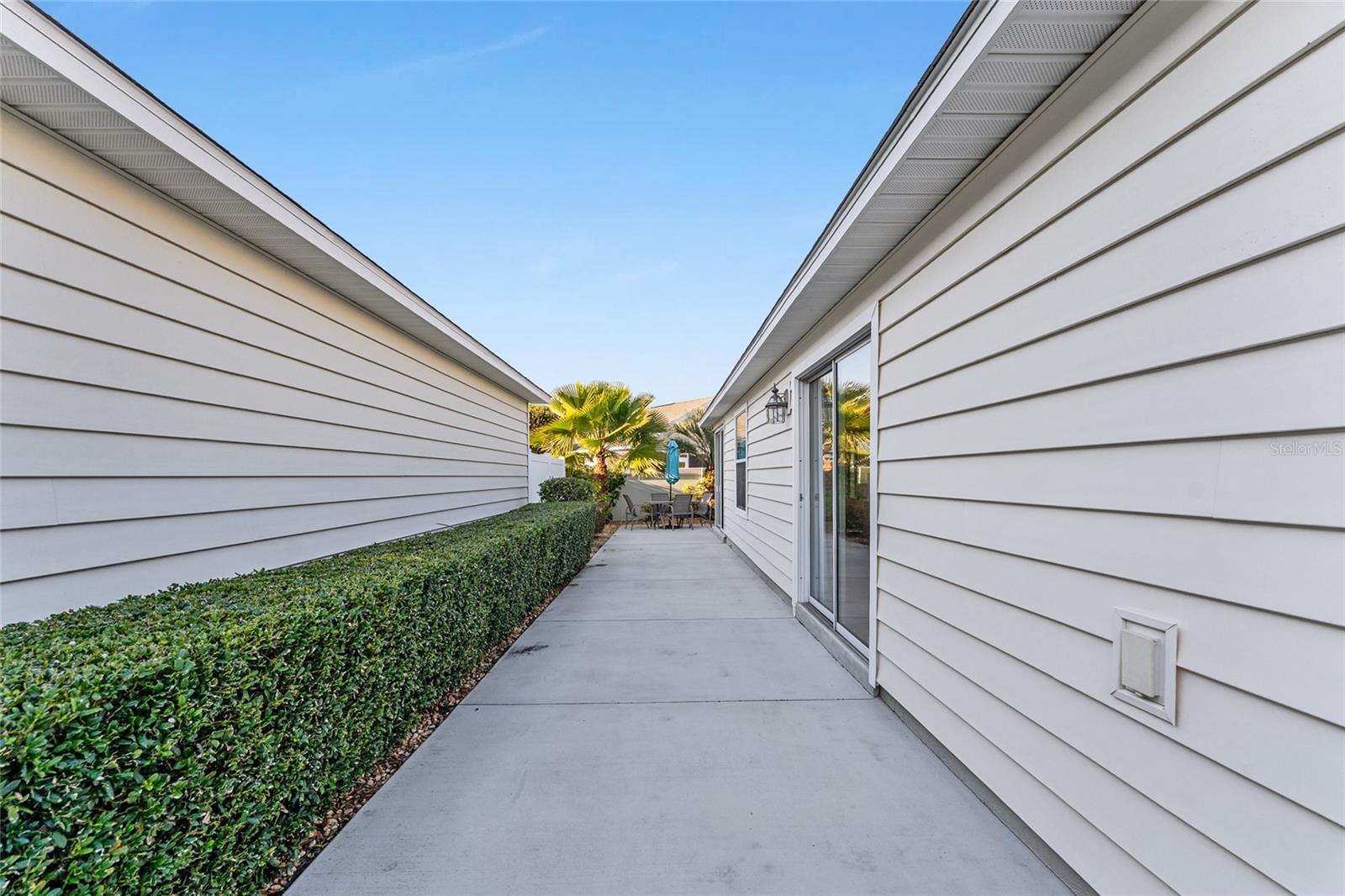 1131 SOUTHERN SUN DR, THE VILLAGES, FL, 32162