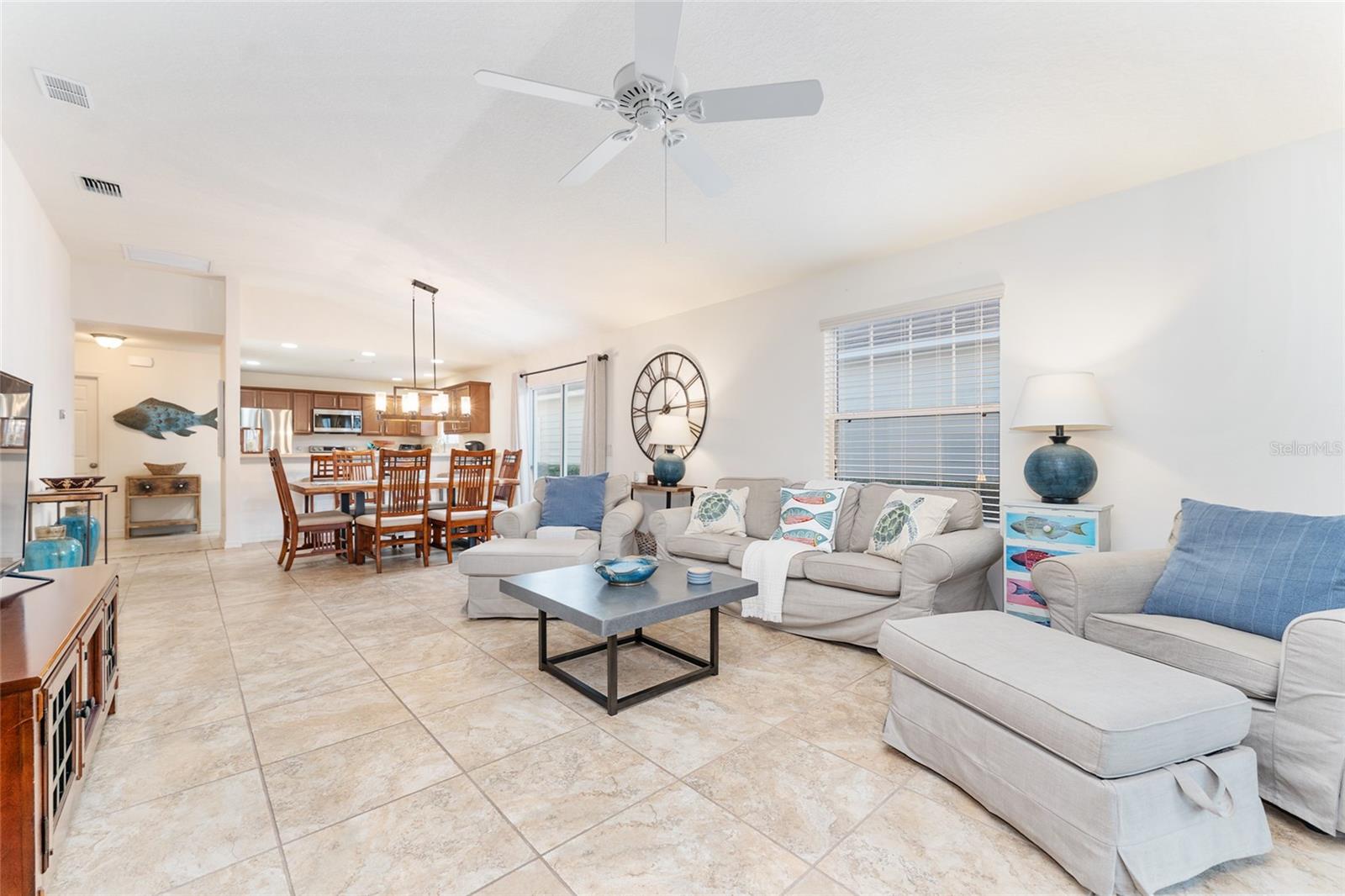 1131 SOUTHERN SUN DR, THE VILLAGES, FL, 32162