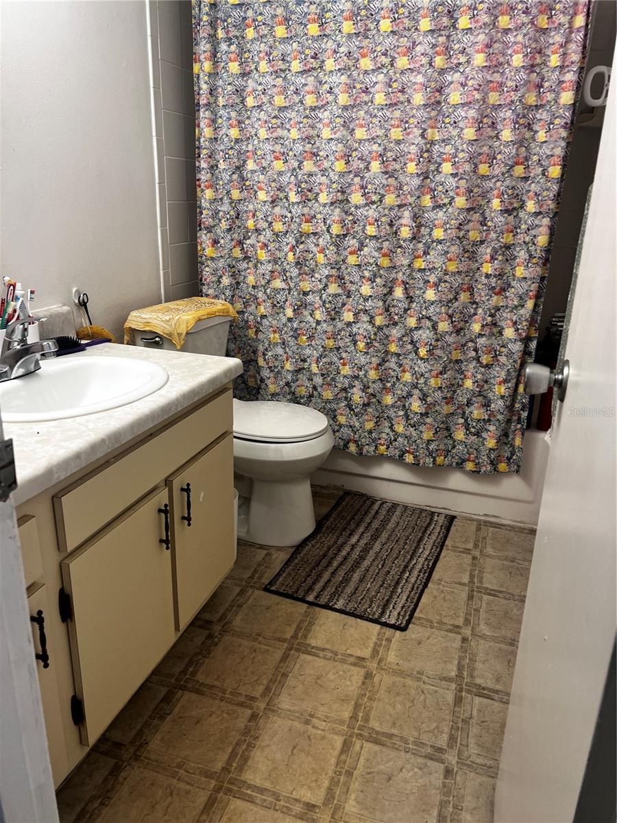 TB8459478 Property Photo