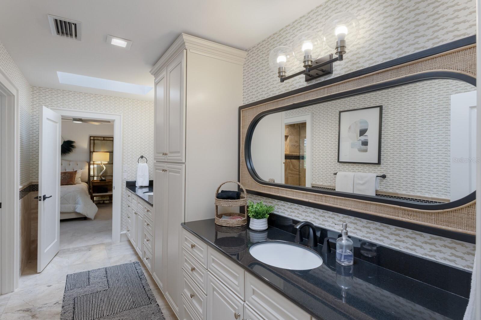 A4676434 Property Photo