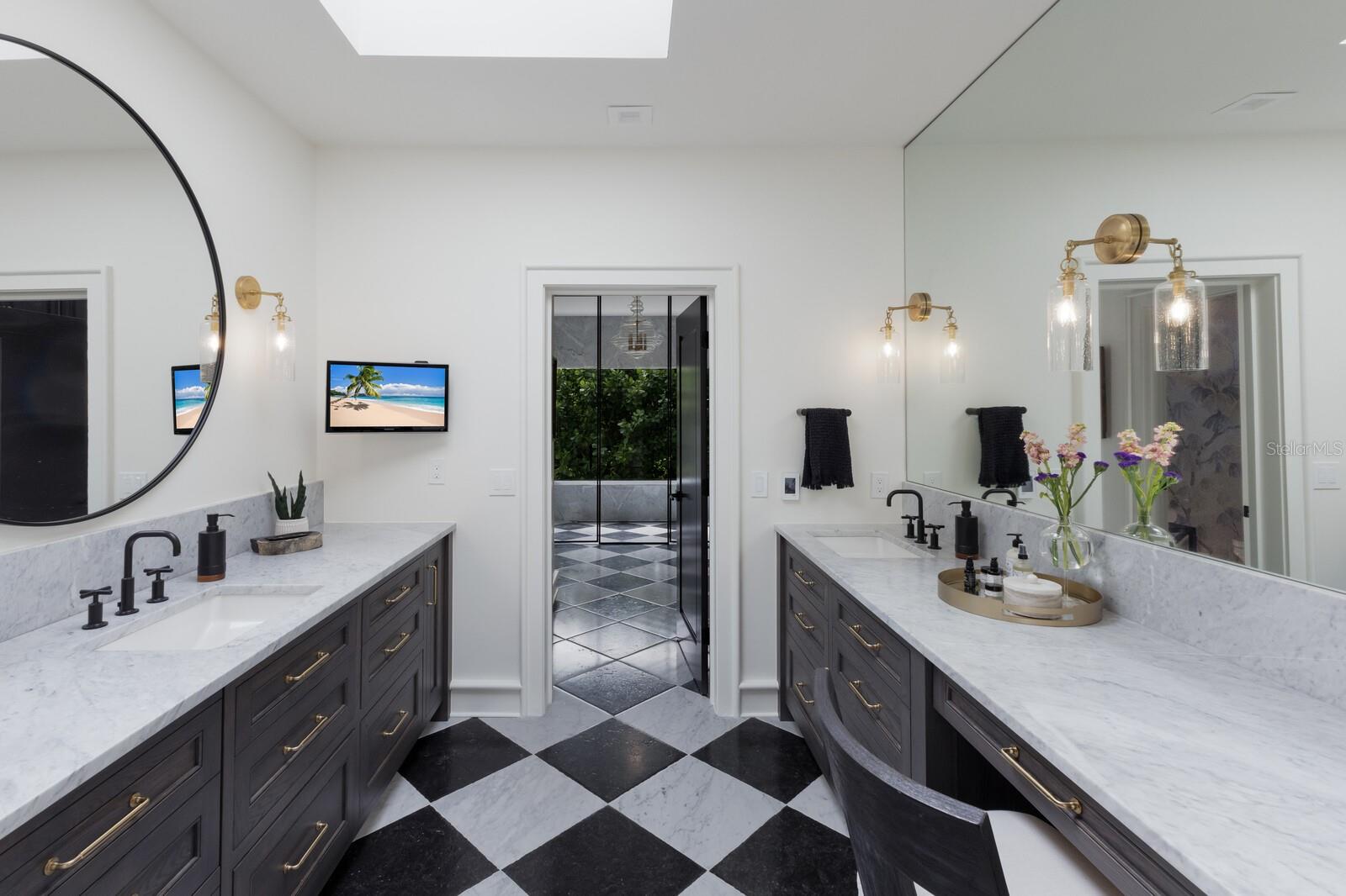 A4676434 Property Photo