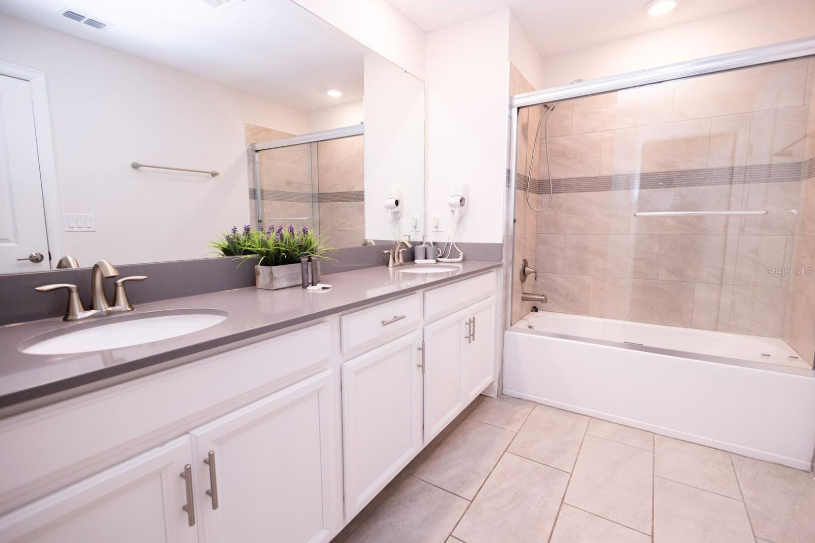 8967 CABOT CLIFFS DR, DAVENPORT, FL, 33896