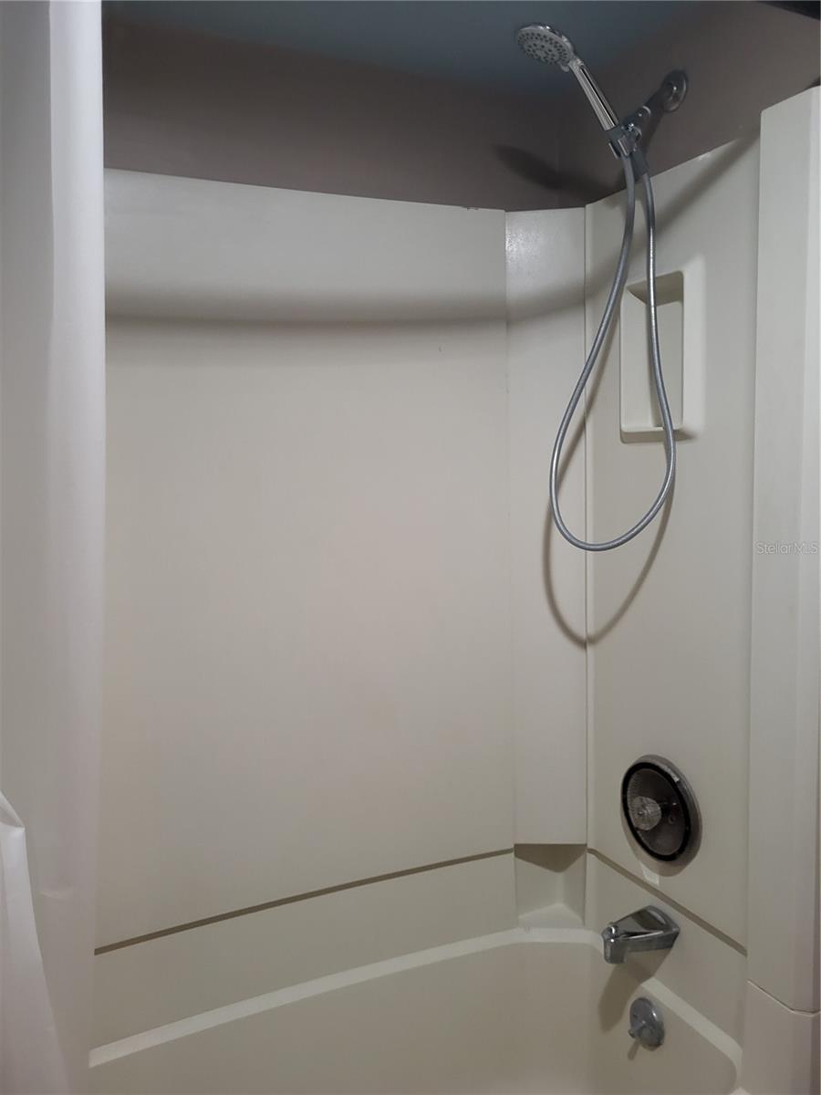 P4937375 Property Photo